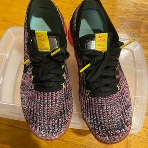 Multi colored vapormax